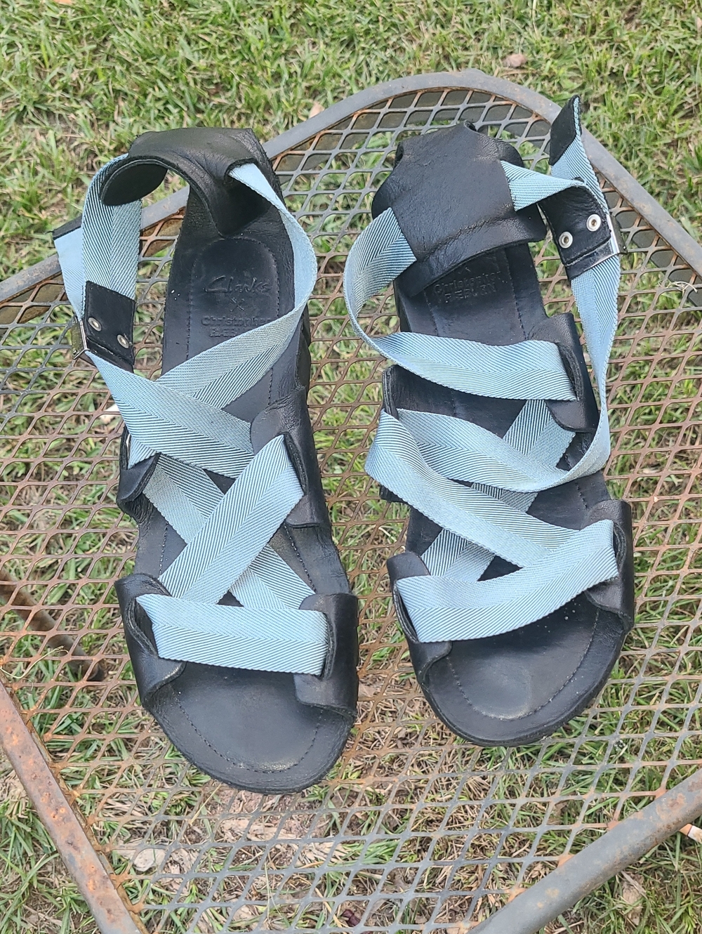 Clarks Christopher Reaburn Black Sandals with Blue Straps Womens Size 9m
